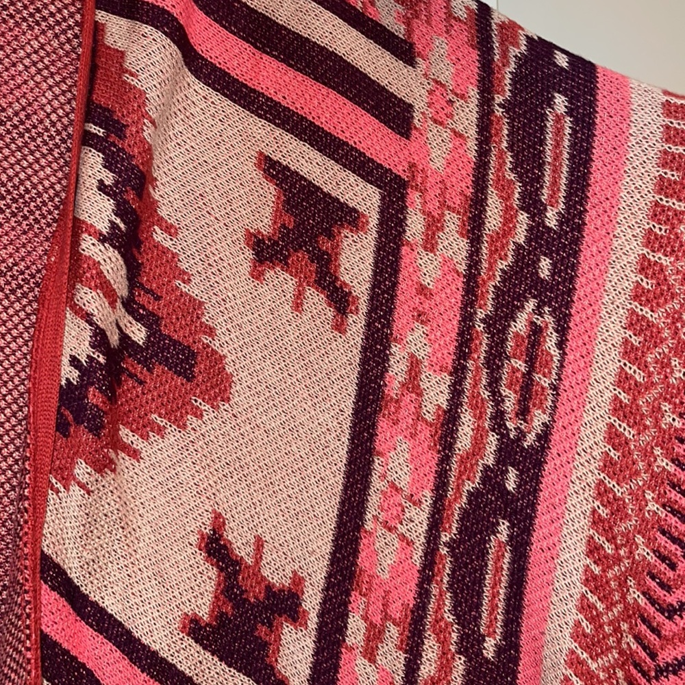 Pink/Red Open Poncho - Picture 2 of 3